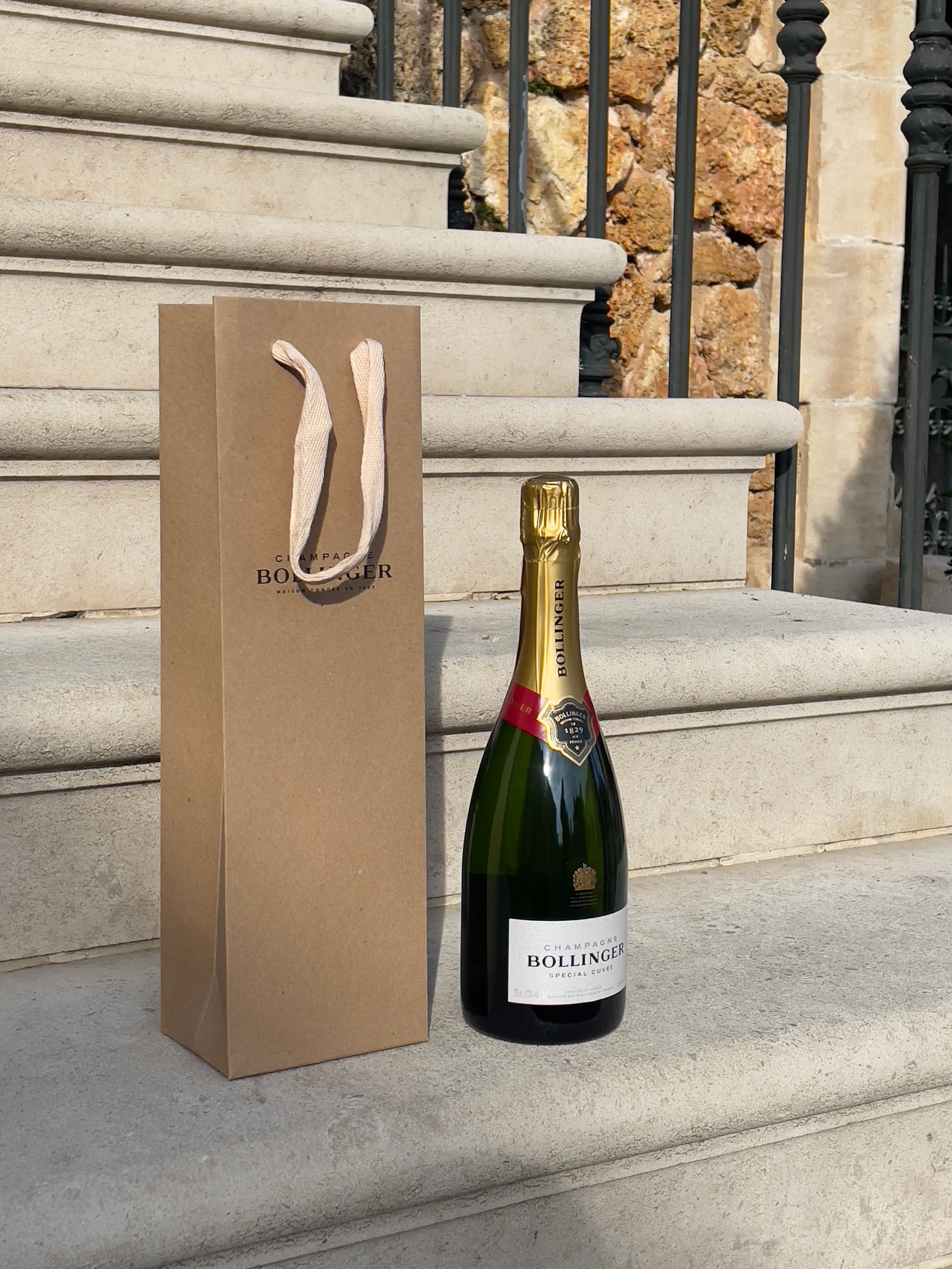 CHAMPAGNE BOLLINGER SPECIAL CUVÉE BRUT 75 cL GIFT BAG