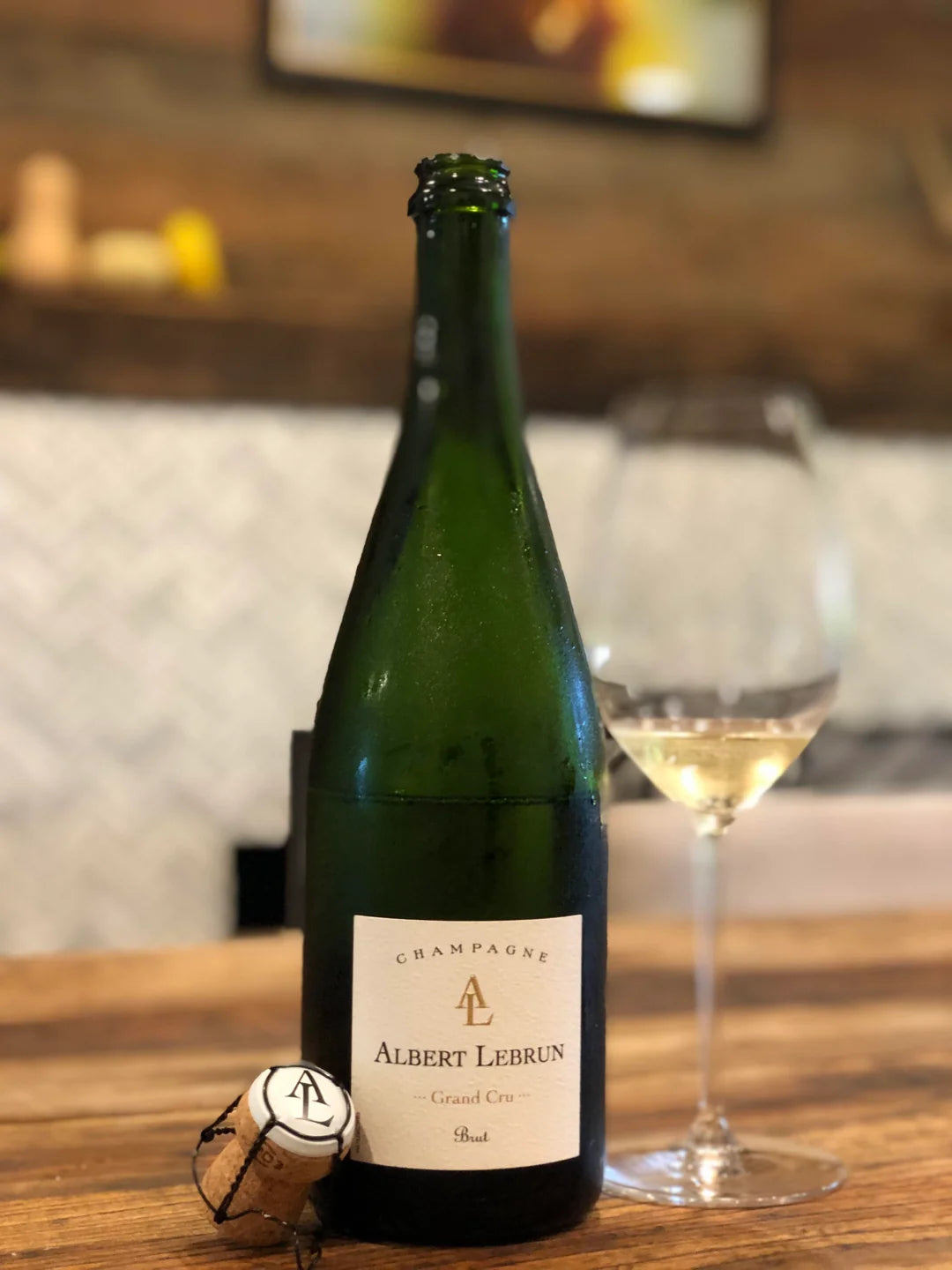 CHAMPAGNE ALBERT LEBRUN GRAND CRU BRUT 75 cL GIFT BOX — k dispozici na konci dubna 2026