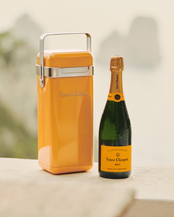 VEUVE CLICQUOT ROAD TO THE SUN BRUT CLICQUOT COOLER 75 cL GIFT BAG