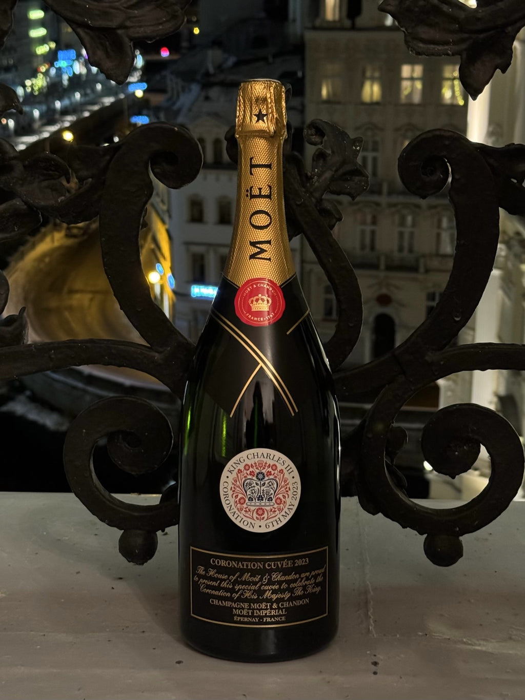 MOËT & CHANDON MOËT IMPÉRIAL BRUT KING CHARLES III CORONATION 150 cL GIFT BAG