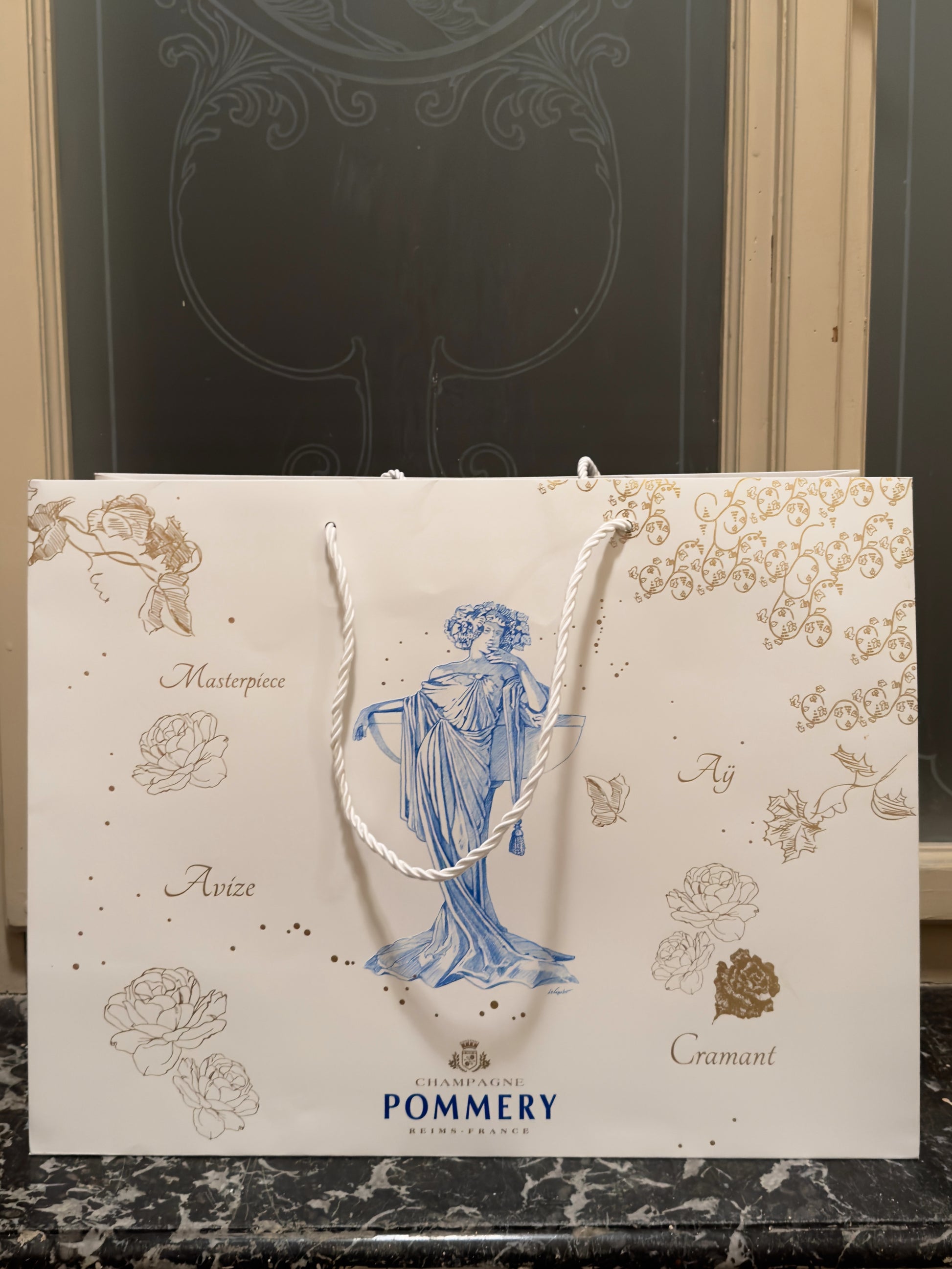 CHAMPAGNE POMMERY CUVÉE LOUISE BRUT 2005 75 cL GIFT BOX