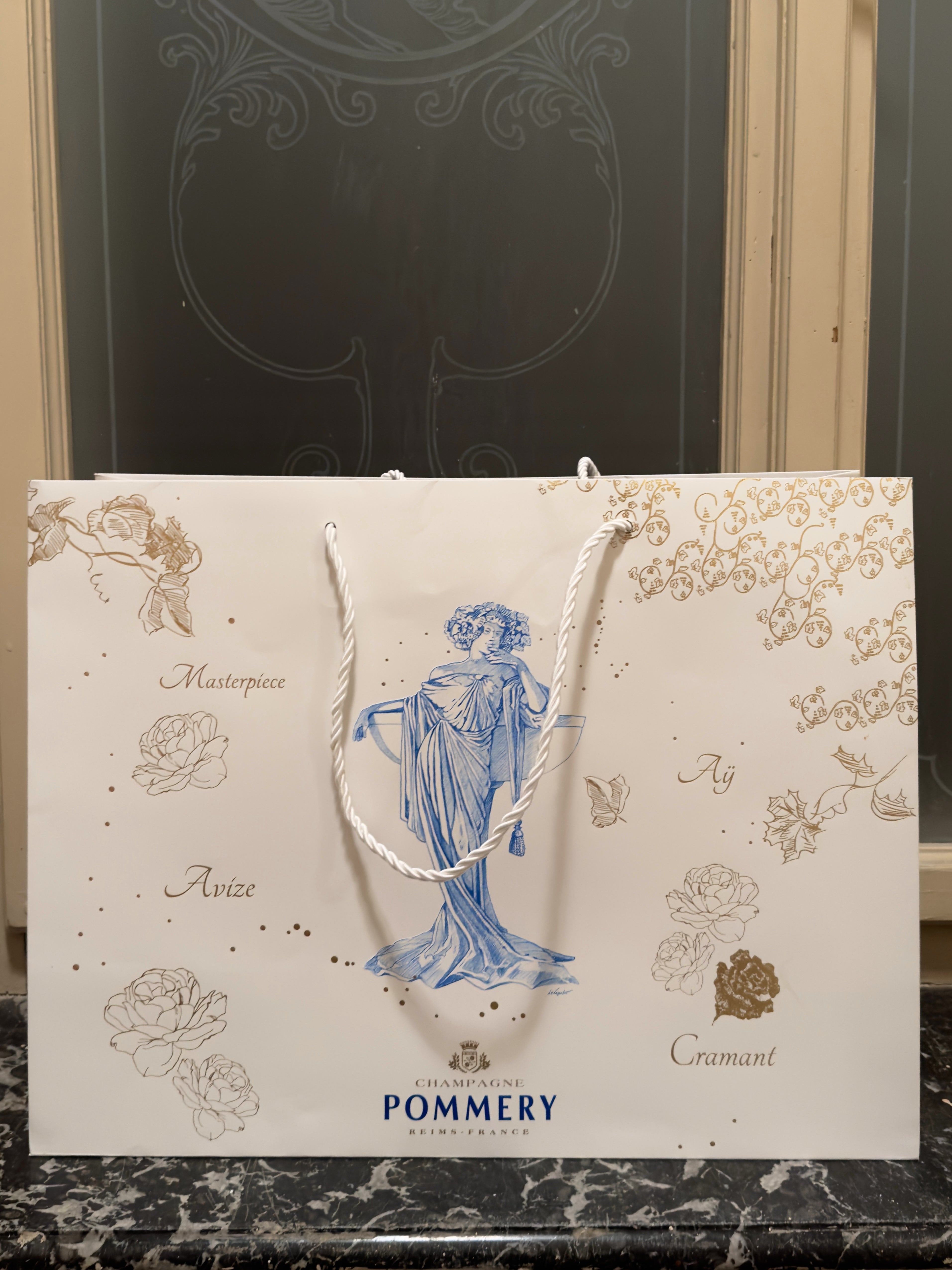CHAMPAGNE POMMERY CUVÉE LOUISE BRUT 2005 75 cL GIFT BOX