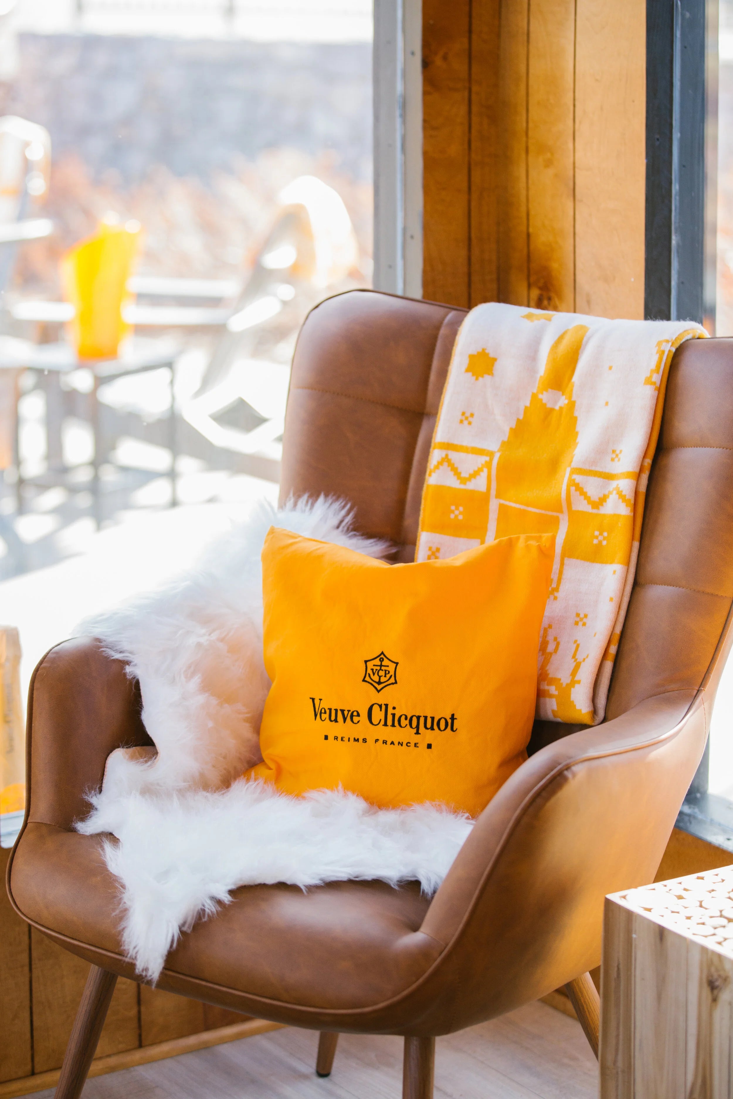 Veuve Clicquot Jacquard Plaid
