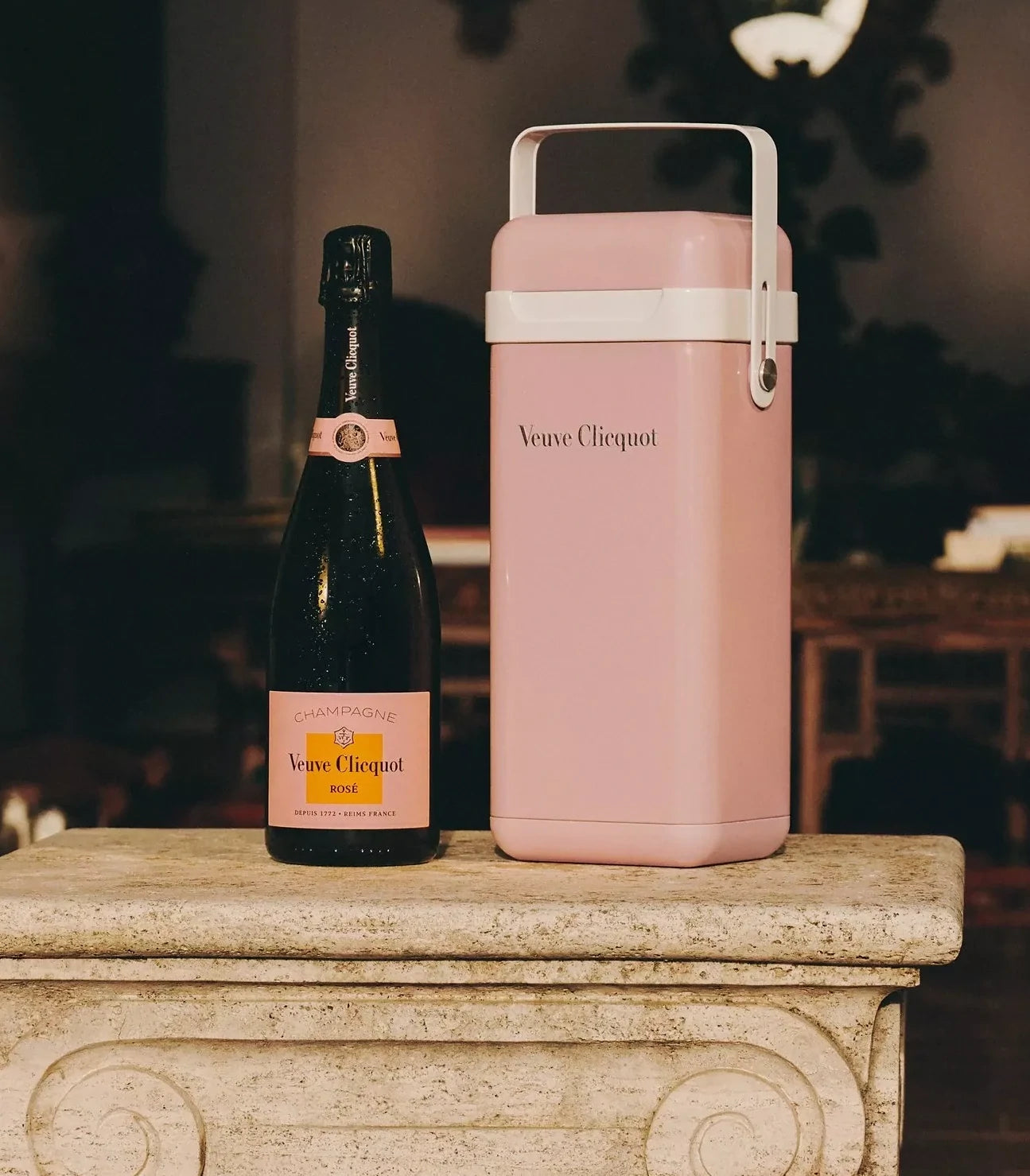 Veuve Clicquot Road to the Sun Rosé Brut Cooler 75 cL gift bag