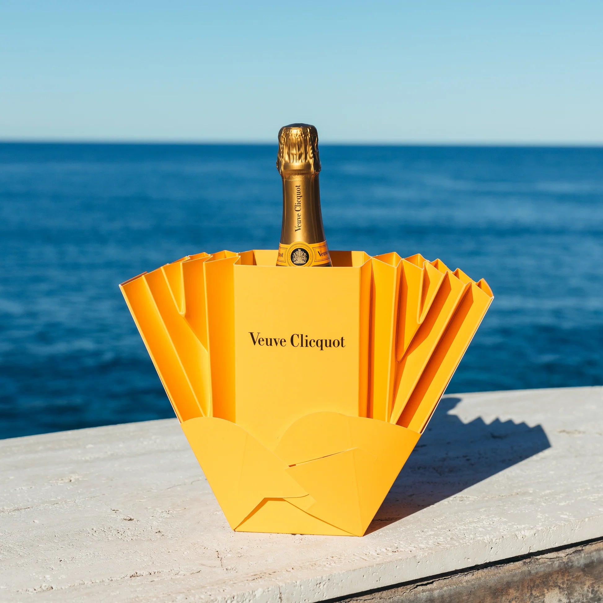 Veuve Clicquot Solaire Culture Brut 250 Ans 75 cL gift ice box