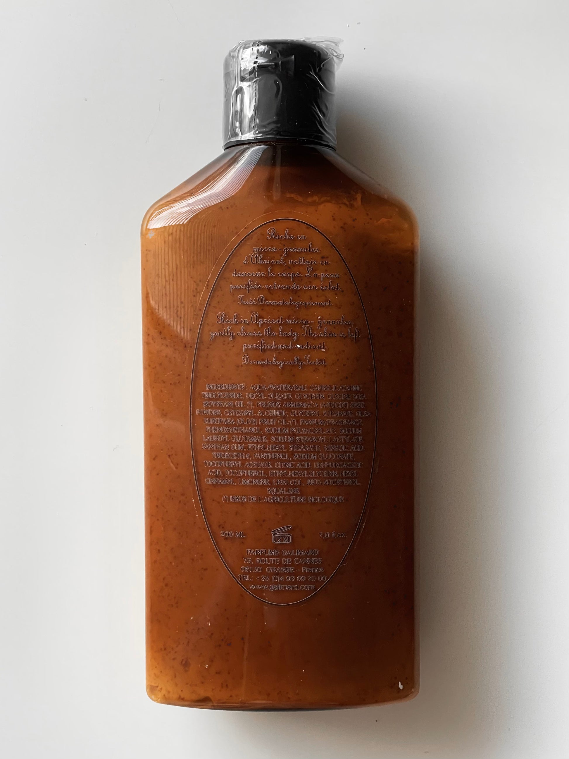 GALIMARD – DOUX GOMMAGE POUR LE CORPS AUX GRANULES D’ABRICOT ET À L’HUILE D’OLIVE – VELVETY BODY SCRUB WITH APRICOT GRANULES AND OLIVE OIL 200 mL