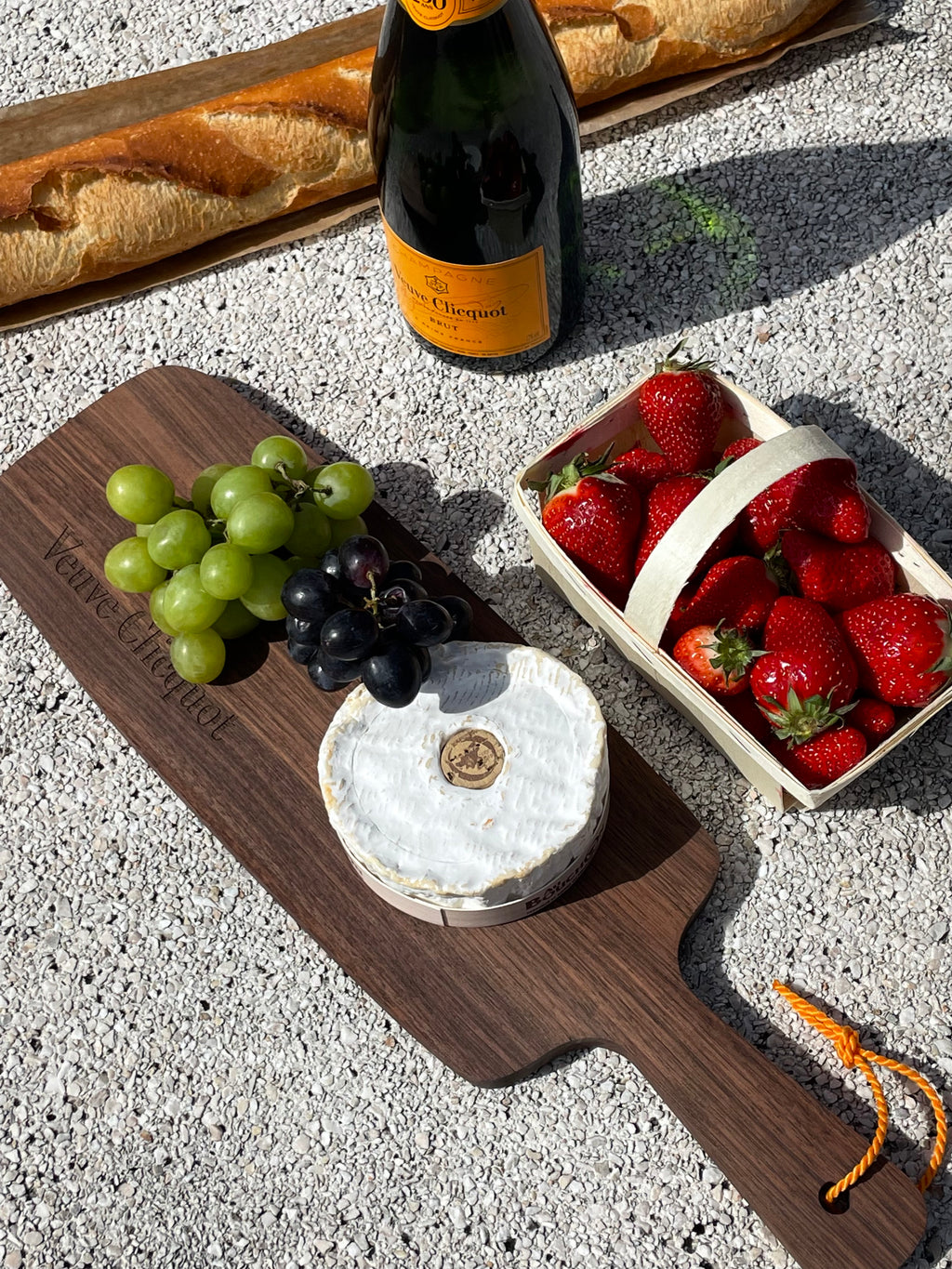 VEUVE CLICQUOT WOOD CUTTING BOARD
