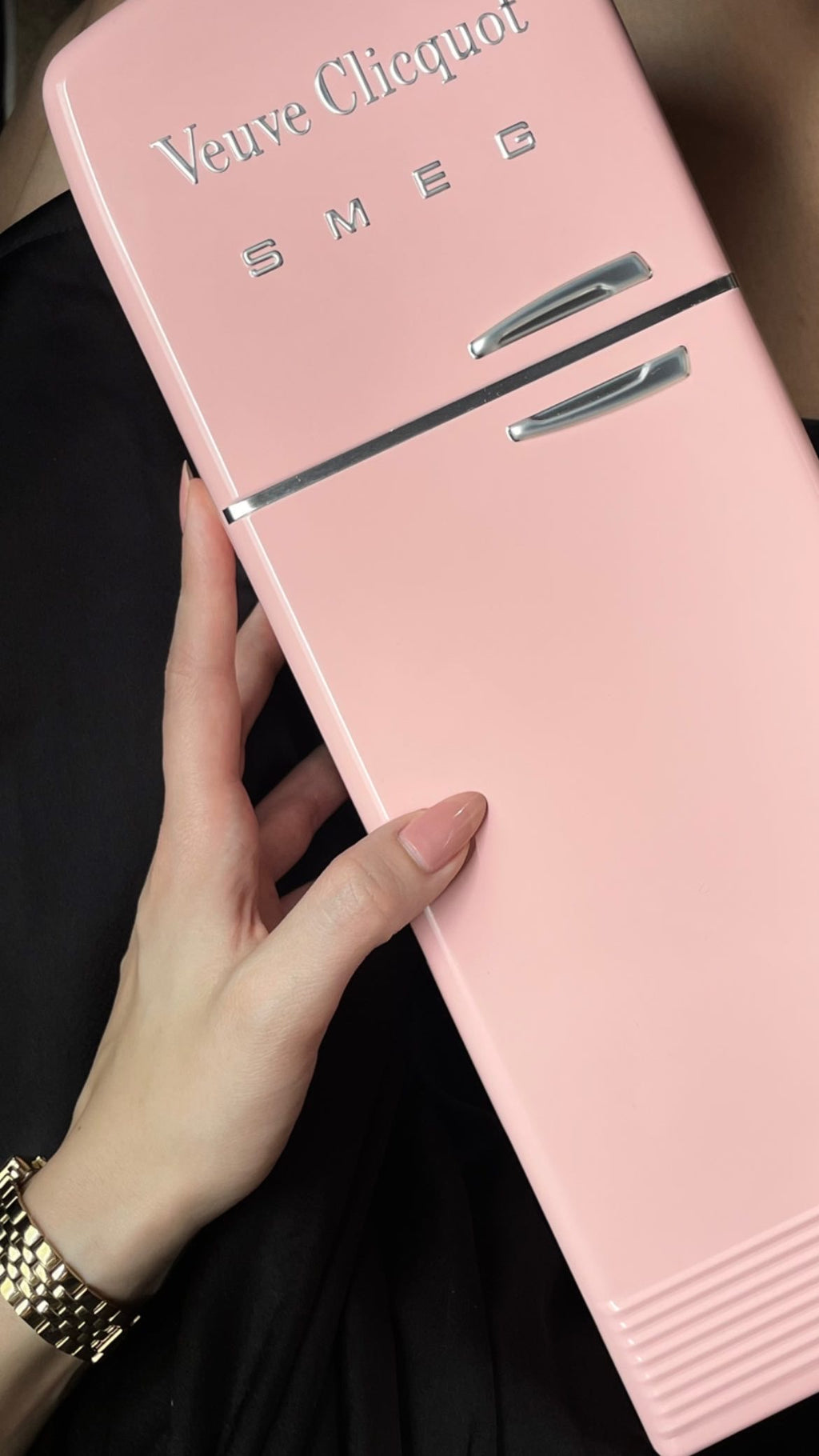 VEUVE CLICQUOT SOLAIRE CULTURE ROSÉ BRUT FRIDGE X SMEG 75 cL