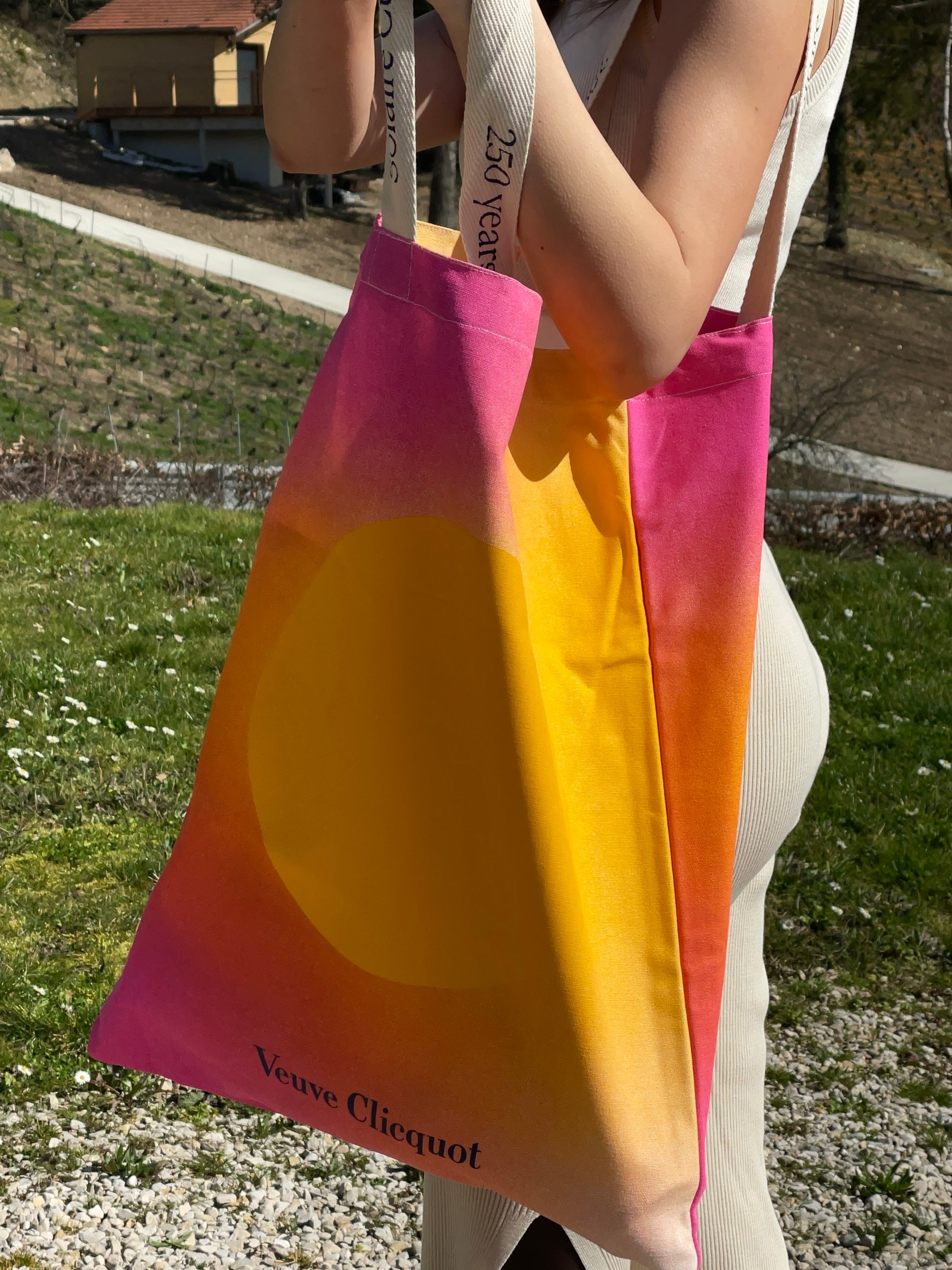 VEUVE CLICQUOT 250 SOLAIRE CULTURE ANNIVERSARY TOTE BAG